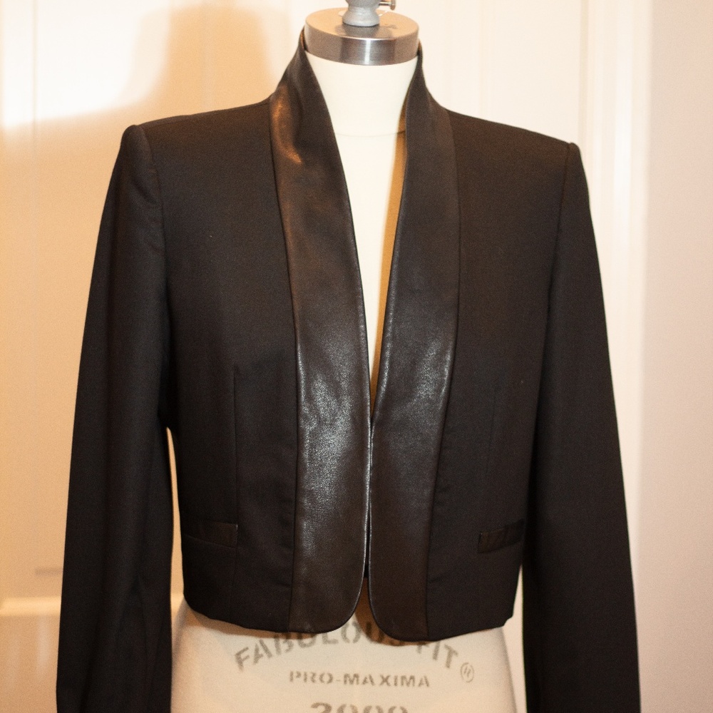 Cropped Blazer